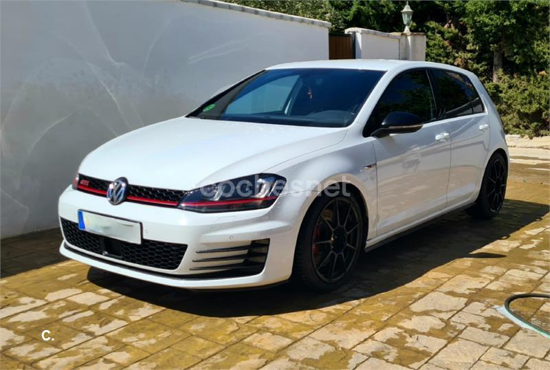 VOLKSWAGEN Golf GTI Performance 2.0 TSI DSG BMT