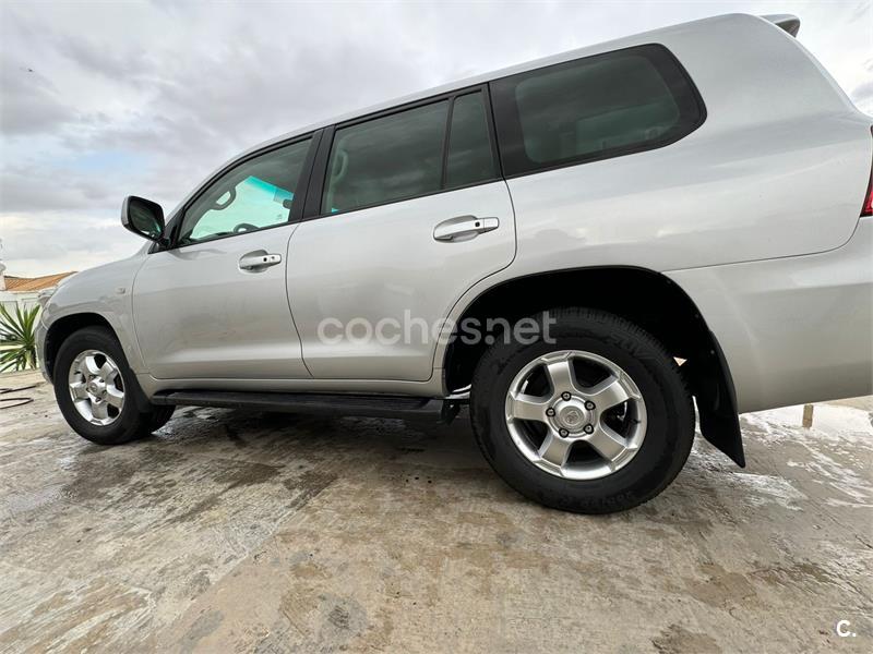 TOYOTA Land Cruiser 200 4.5 V8 Comm.Rail VXL Autom.Secuenc.6 Vel 5p.