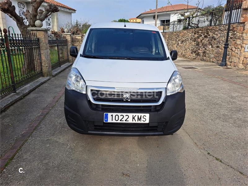 PEUGEOT Partner Asphalt Standard 600kg BlueHDi 73kW 4p.