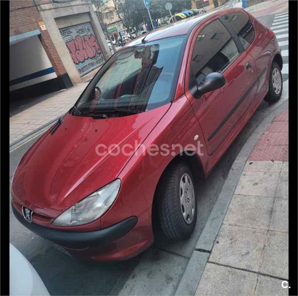 PEUGEOT 206