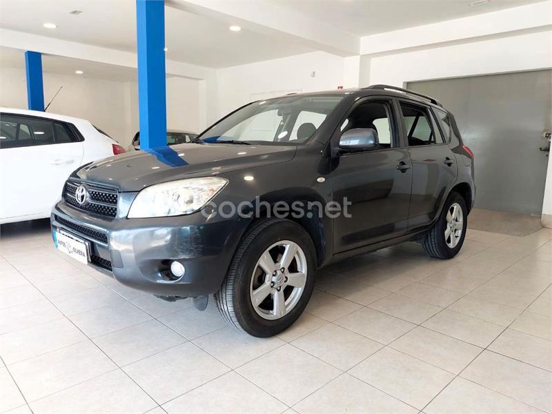 TOYOTA Rav4 2.0 VVTi Executive 4X4 5p.