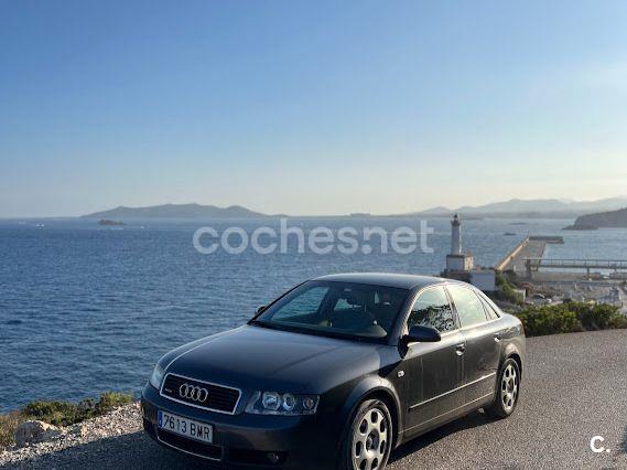 AUDI A4 2.5 TDI 180 CV quattro