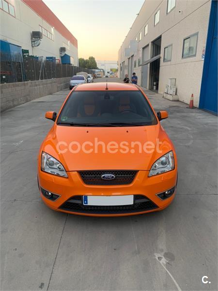 FORD Focus 2.5 ST Racing Orange 3p.