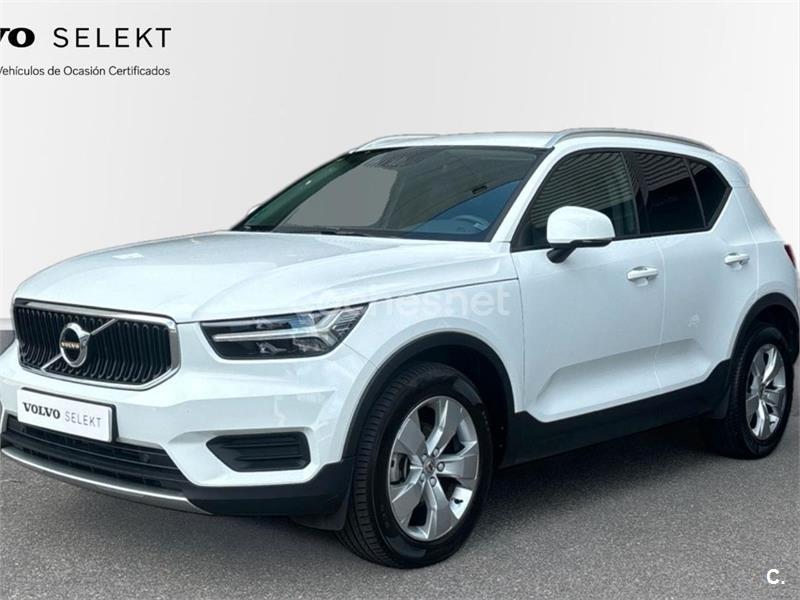 VOLVO XC40 2.0 D3 Momentum 5p.