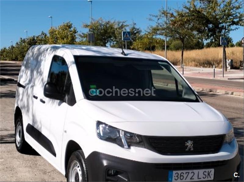 PEUGEOT Partner Premium Standard 600kg BlueHDi 96kW