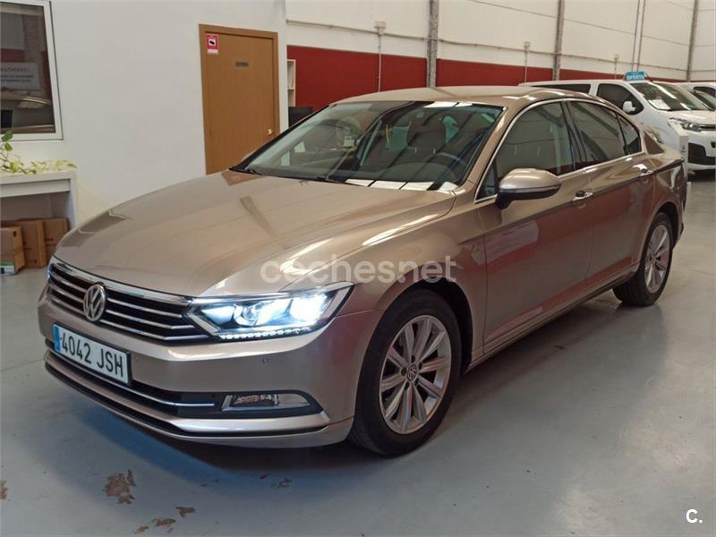 VOLKSWAGEN Passat Advance 1.6 TDI 120CV BMT 4p.