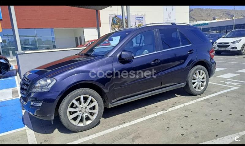 MERCEDES-BENZ Clase M ML 300 CDI 4M BE Executive