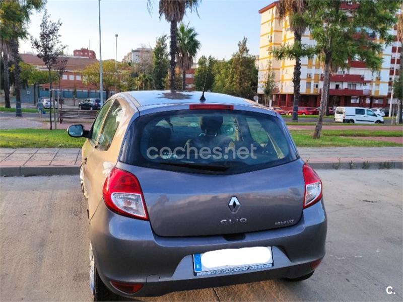 RENAULT Clio Yahoo 1.2 16v 75 3p 3p.