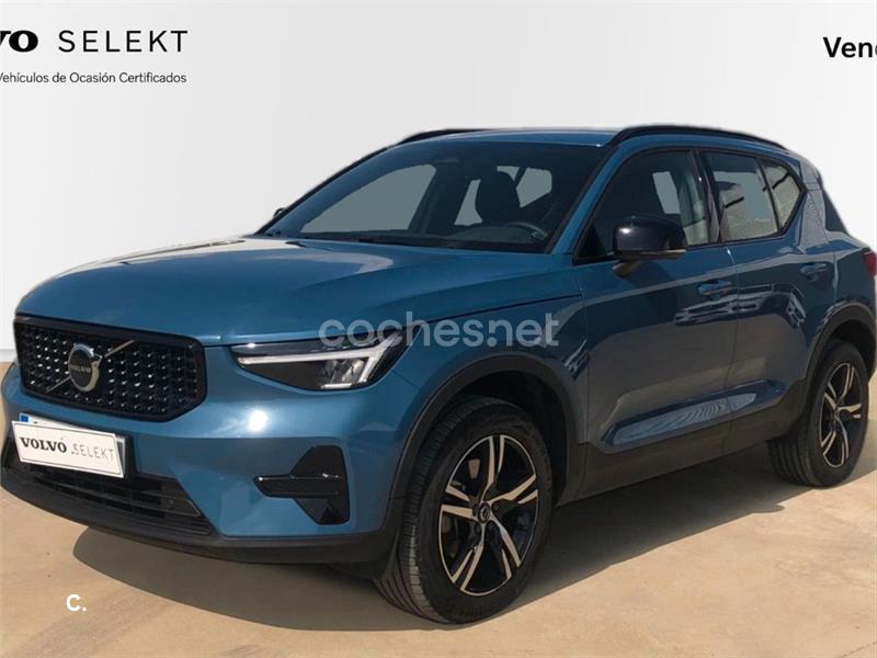 VOLVO XC40 2.0 B3 G Plus Dark Auto 5p.