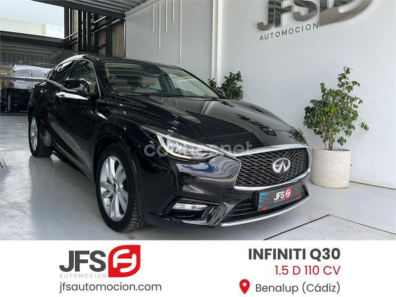 INFINITI Q30 1.5D PREMIUM