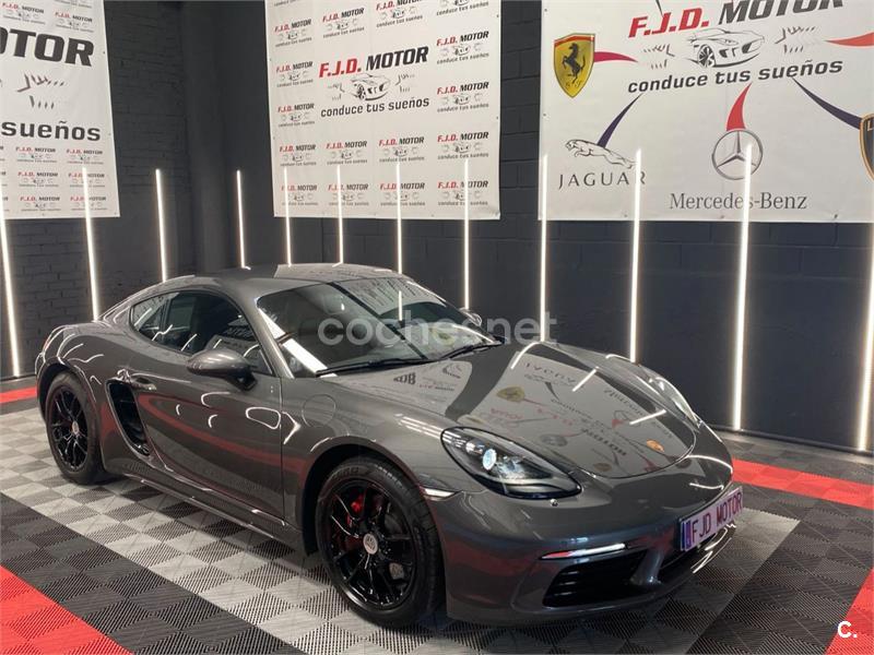 PORSCHE 718 Cayman