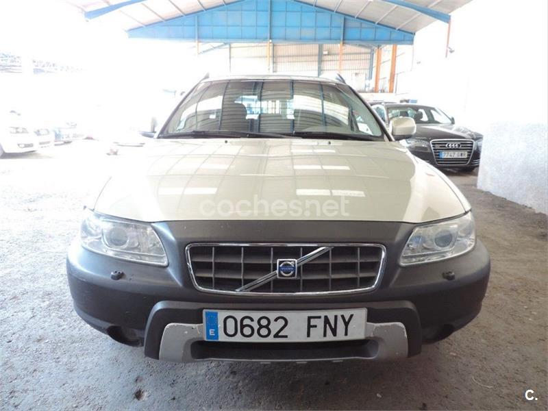 VOLVO XC70 2.4 D5 Momentum