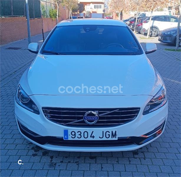 VOLVO V60 2.4 D6 Hibrido AWD Auto