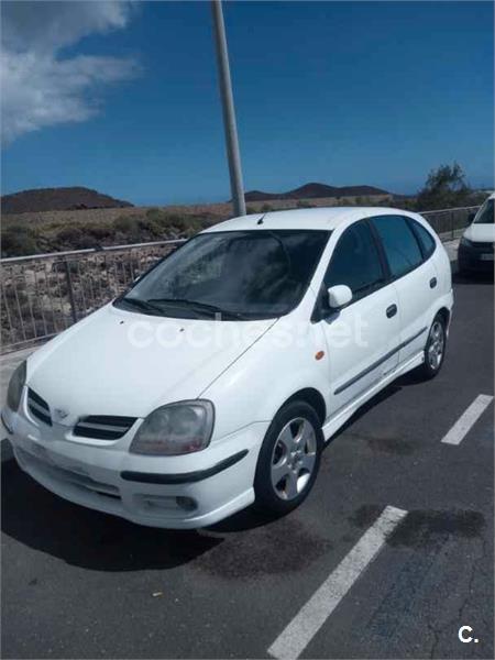 NISSAN Almera Tino