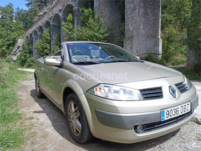 RENAULT Megane COUPECABR. LUXE PRIVILEGE 1.9DCI