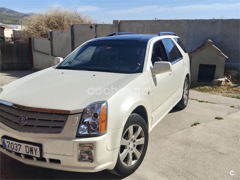 CADILLAC SRX 4.6 V8 Sport Luxury 5p.