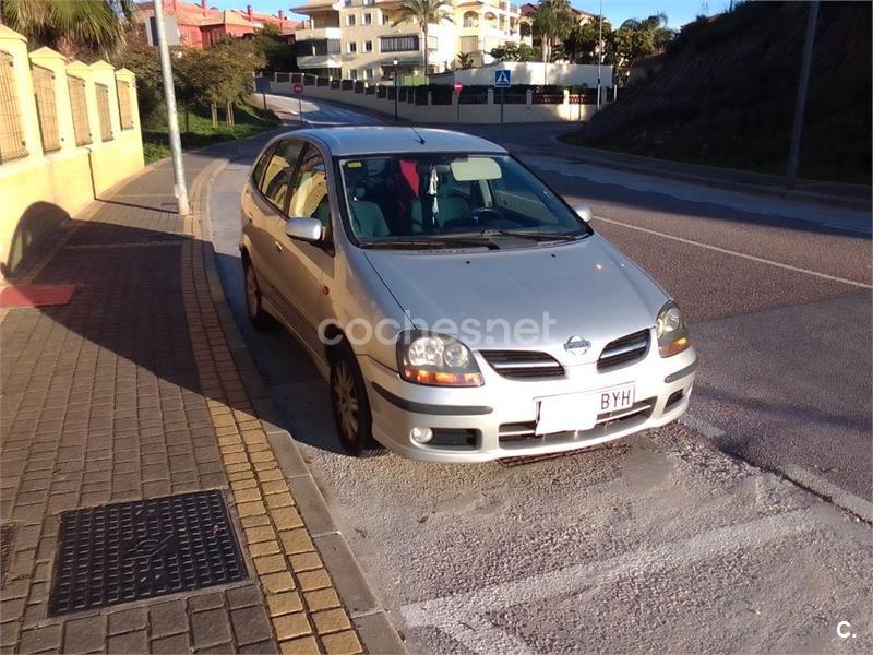 NISSAN Almera Tino