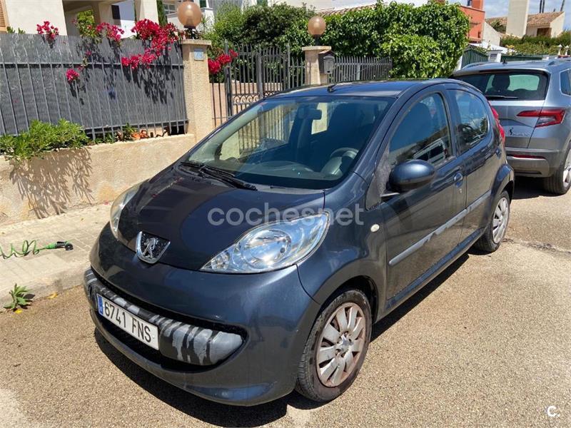 PEUGEOT 107 1.0i Urban