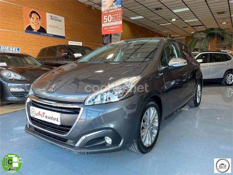 PEUGEOT 208 STYLE 1.6 BlueHDi