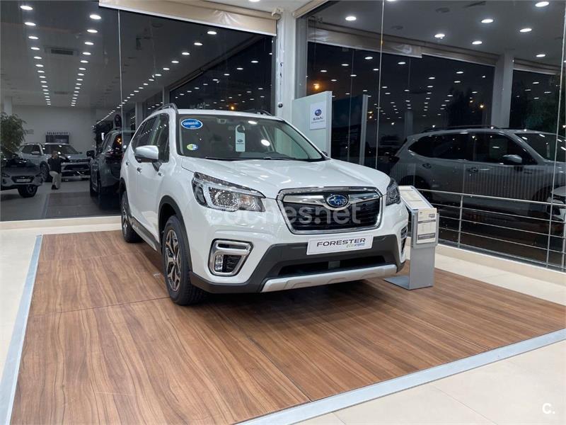 SUBARU Forester 2.0i Hybrid CVT Sport Plus 5p.