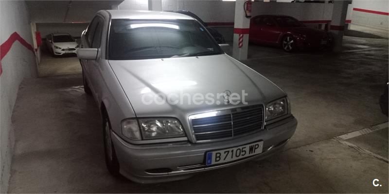 MERCEDES-BENZ Clase C C 250 DT ELEGANCE 4p.