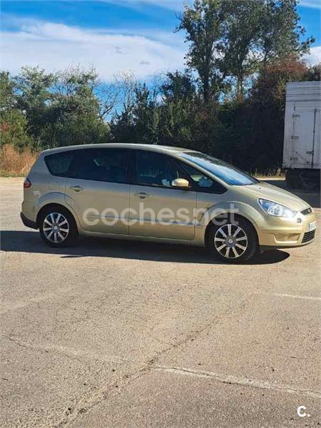 FORD SMAX