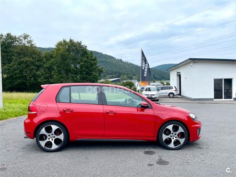 VOLKSWAGEN Golf 2.0 TSI GTI