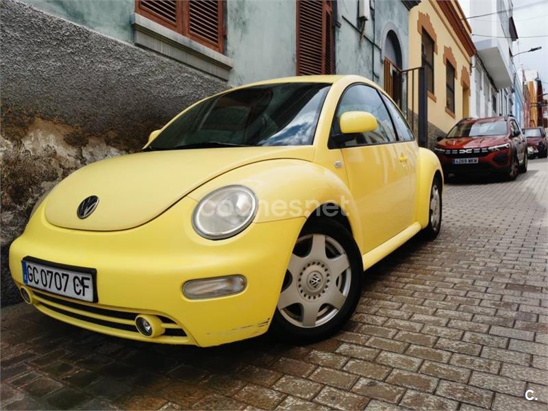 VOLKSWAGEN New Beetle