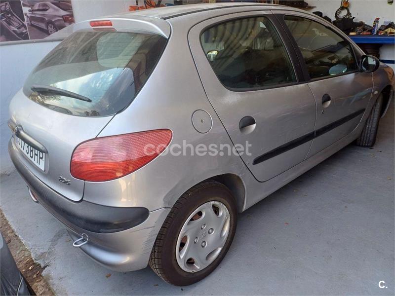 PEUGEOT 206