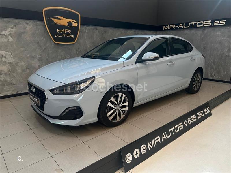 HYUNDAI i30 1.0 TGDI Tecno Fastback