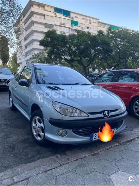 PEUGEOT 206