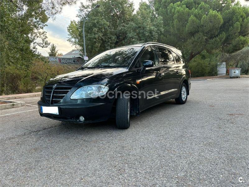 SSANGYONG Rodius 270Xdi Limited 5p.