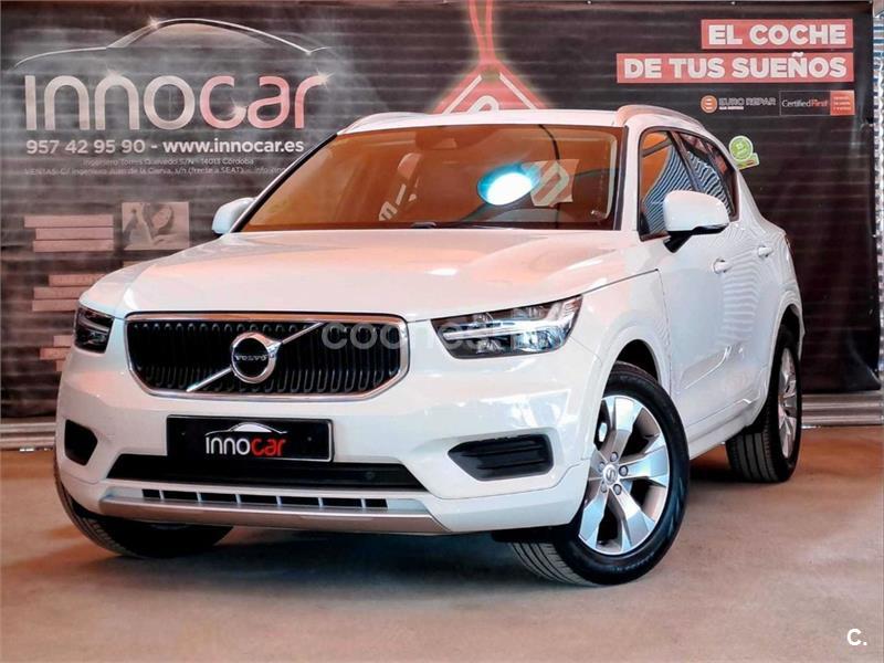 VOLVO XC40 2.0 D4 AWD Momentum Auto