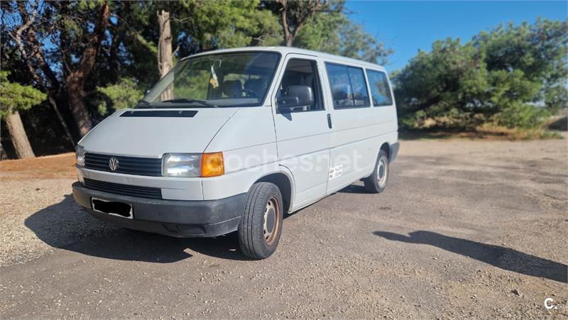 VOLKSWAGEN Caravelle 2.4D KN22 4p.