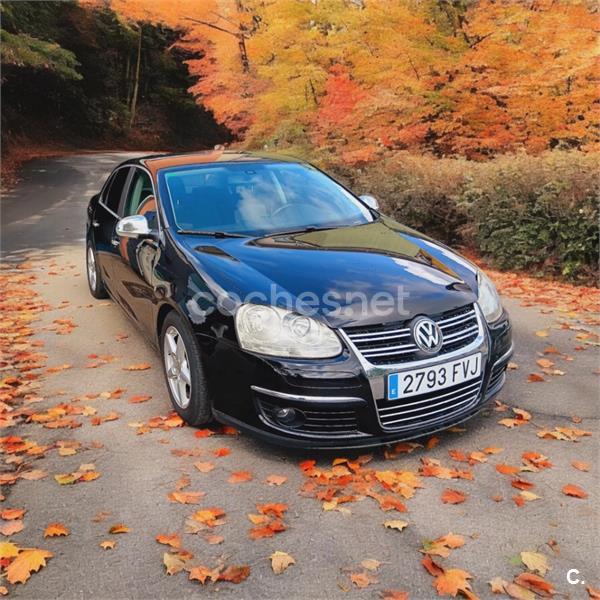 VOLKSWAGEN Jetta 1.4 TSI Advance