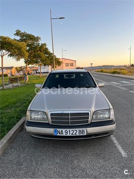 MERCEDES-BENZ 260