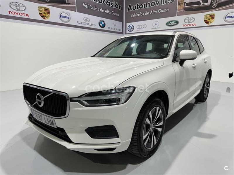 VOLVO XC60 2.0 B4 D AWD Momentum Auto