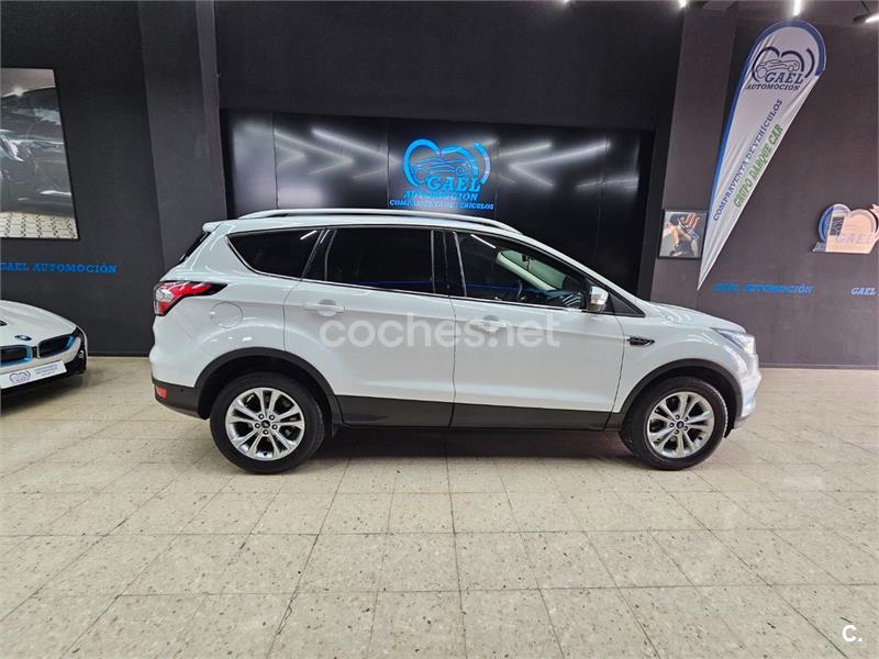 FORD Kuga 2.0 TDCi 110kW 4x2 ASS Titanium 5p.