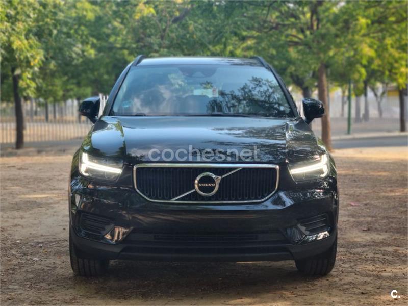 VOLVO XC40 1.5 T2 Momentum Core