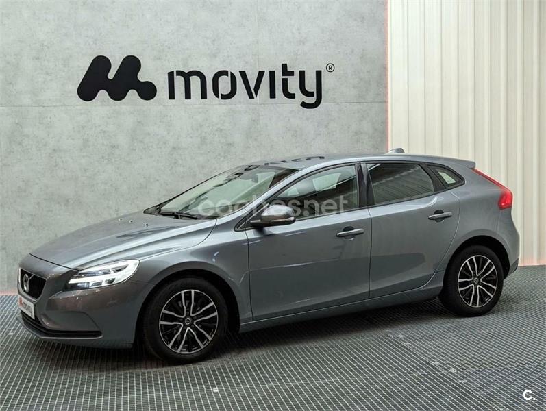 VOLVO V40 2.0 D2 Momentum 5p.