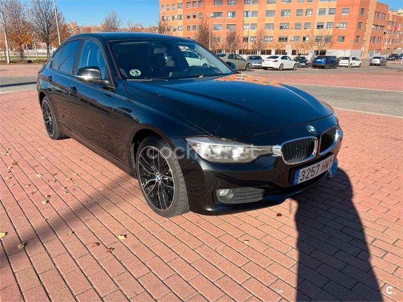 BMW Serie 3 318d Essential Edition 4p.