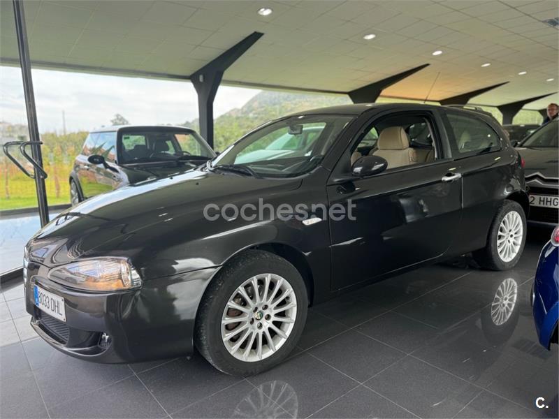 ALFA ROMEO 147 1.6 TS Distinctive