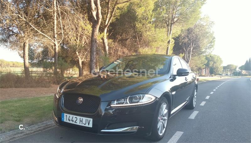 JAGUAR XF 2.2 Diesel Premium Luxury 4p.