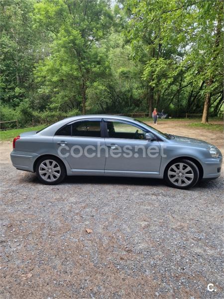 TOYOTA Avensis 2.0 D4D Advance 4p.