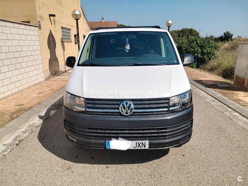 VOLKSWAGEN Caravelle