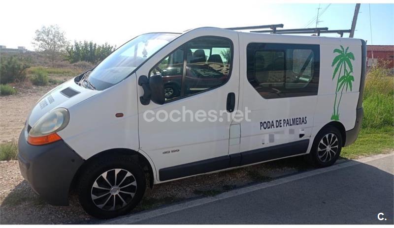 RENAULT Trafic