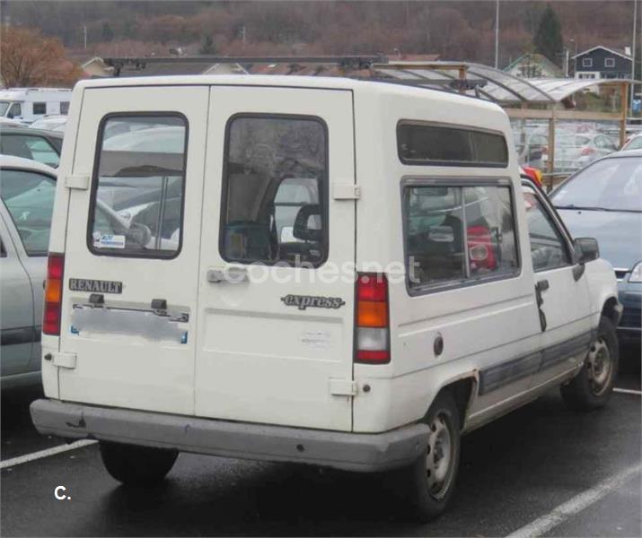 RENAULT Express