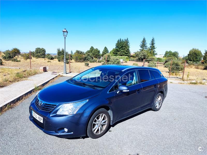 TOYOTA Avensis 2.0 D4D Active Cross Sport