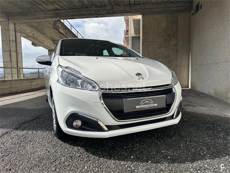 PEUGEOT 208 BlueHDi Active