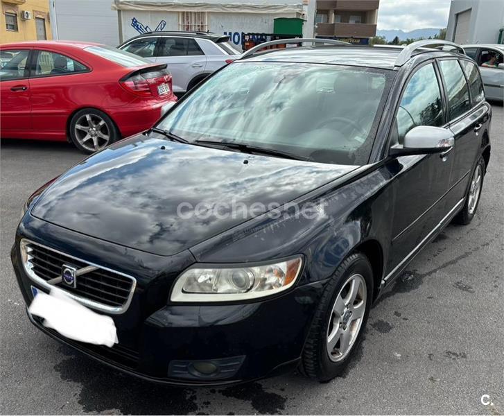 VOLVO V50